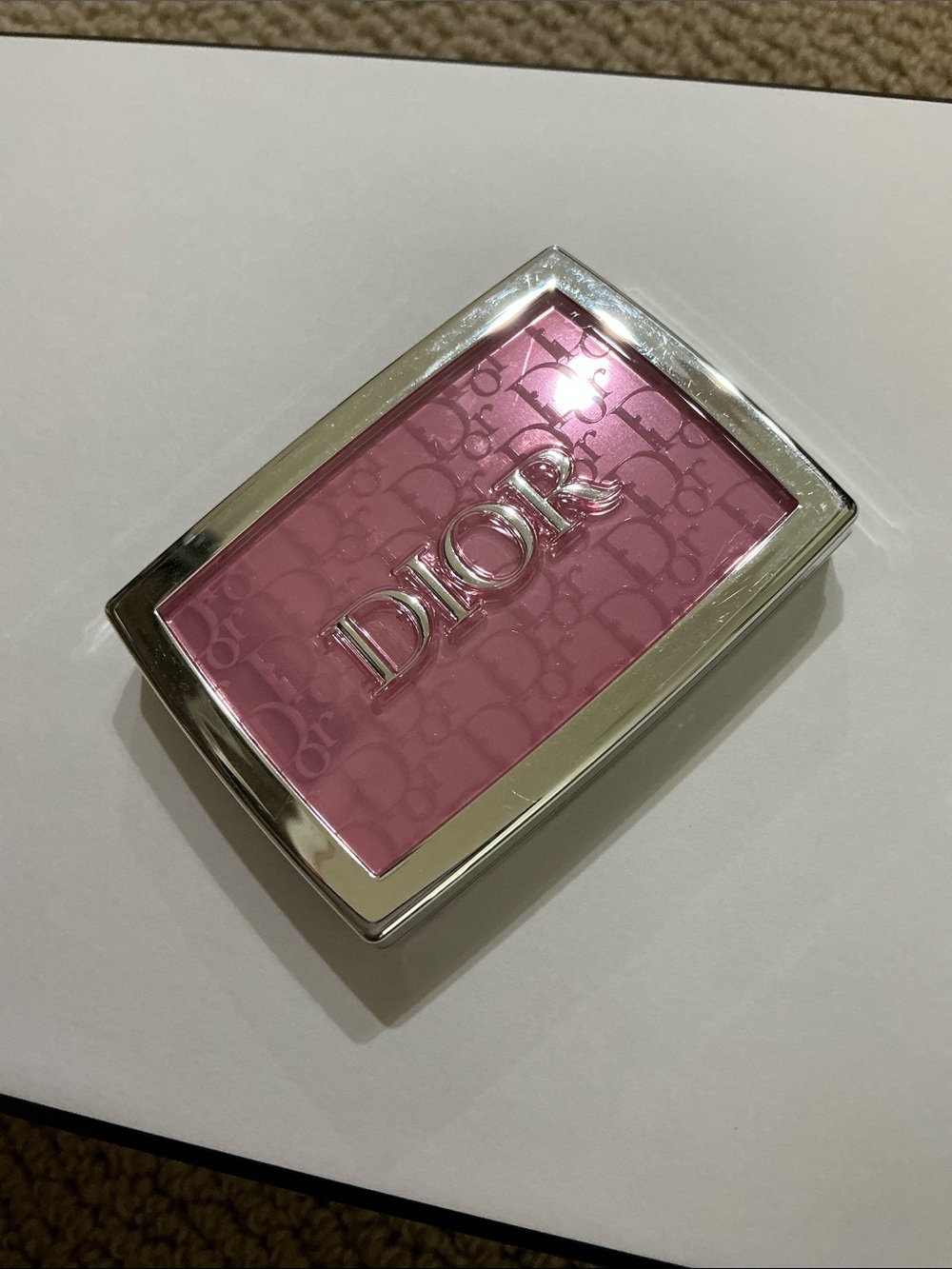 Dior Vibrant Bubblegum Pink Powder Blush - Picture 2 of 3